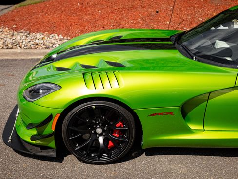 Used 2017 Dodge Viper GTC image 38