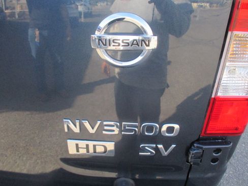 Used 2016 Nissan NV 3500 SV image 8