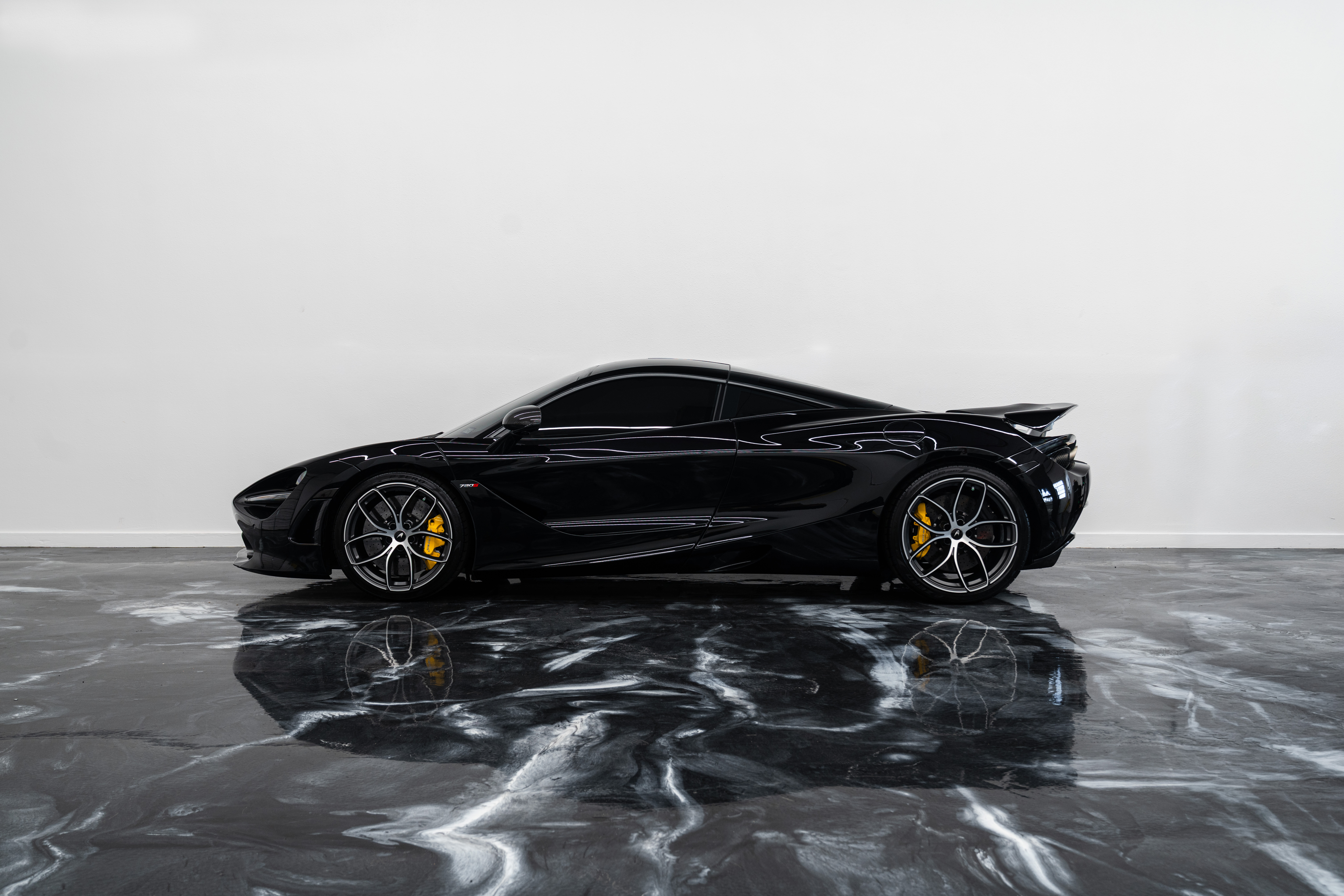 Used 2021 McLaren 720S Performance RWD image 10