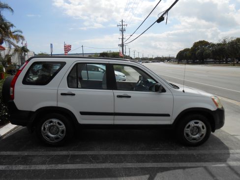 Used 2005 Honda CR-V LX image 7