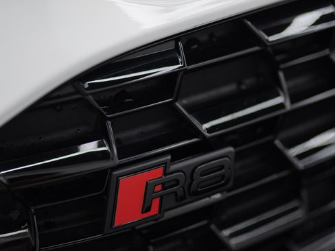Used 2023 Audi R8 V10 performance Coupe RWD image 7
