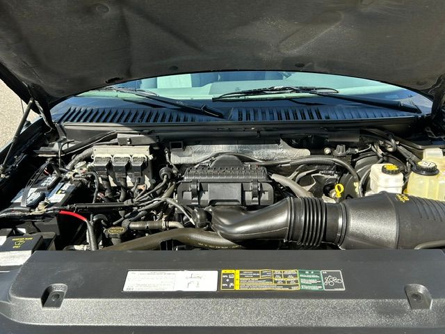 Used 2006 Ford Expedition 4WD XLT image 20