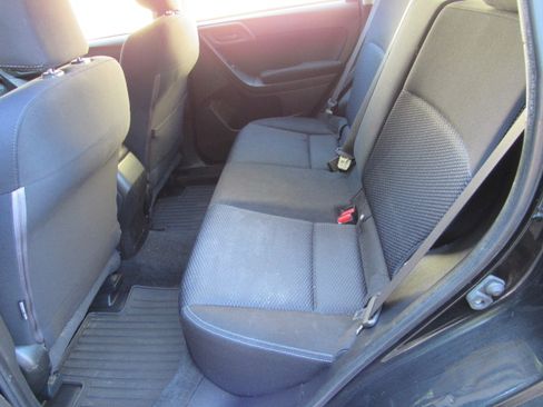 Used 2014 Subaru Forester 2.5i AWD/4WD image 15