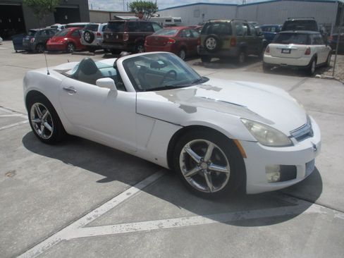 Used 2009 Saturn Sky image 17