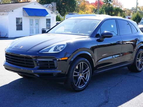 Used 2022 Porsche Cayenne image 4