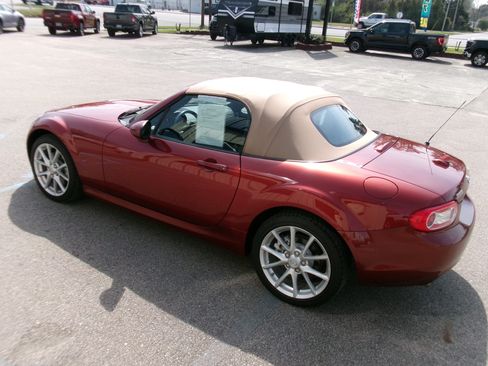 Used 2011 MAZDA MX-5 Miata Grand Touring image 13