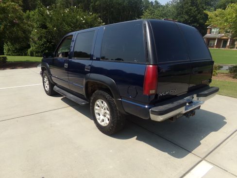 Used 1997 GMC Yukon 4WD 4-Door image 3