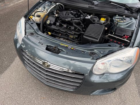 Used 2005 Chrysler Sebring Touring image 53