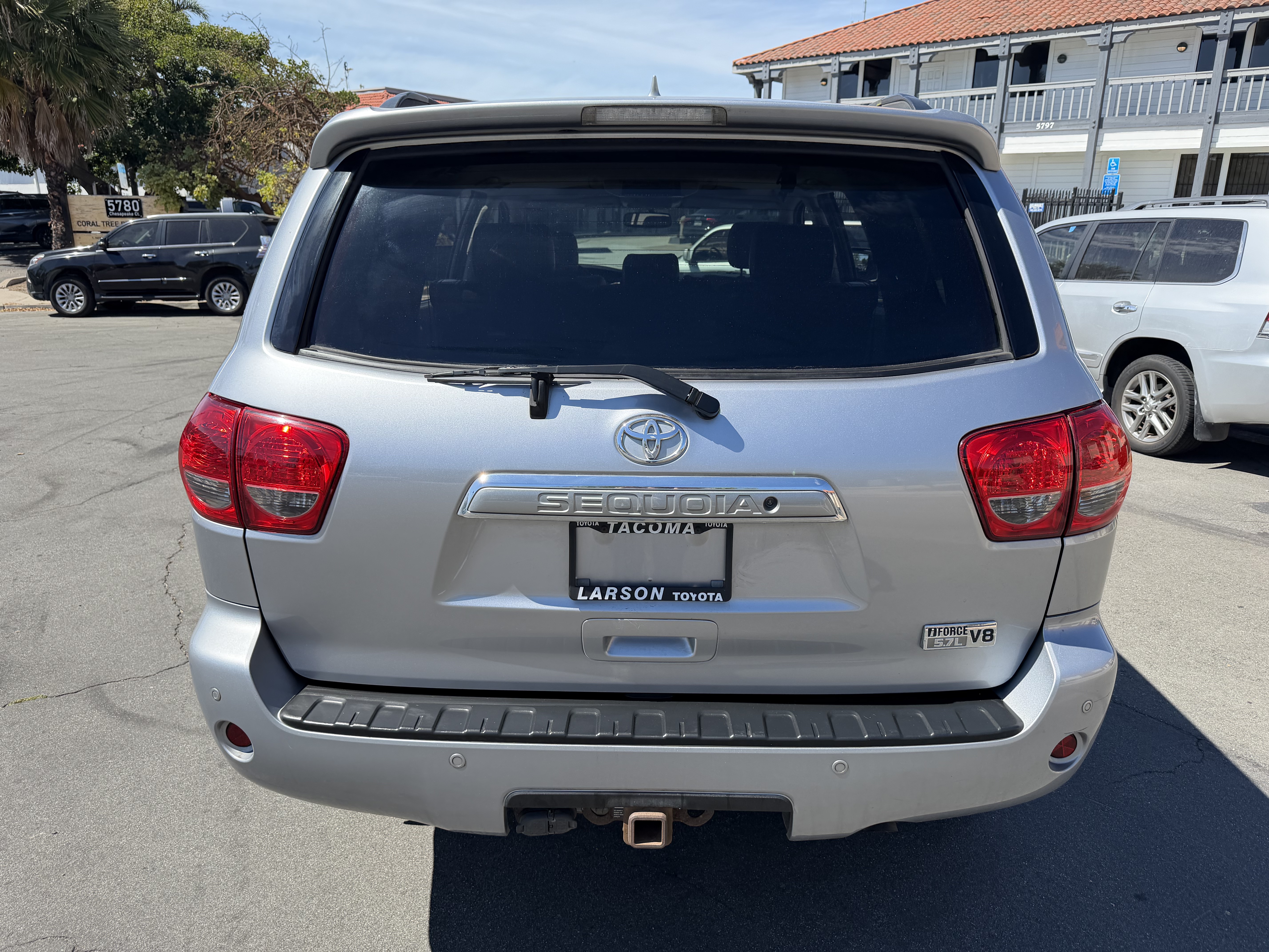 Used 2011 Toyota Sequoia Limited AWD/4WD image 7