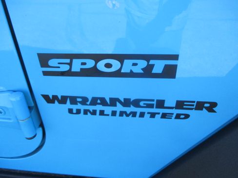 Used 2017 Jeep Wrangler 4WD Unlimited Sport S image 6