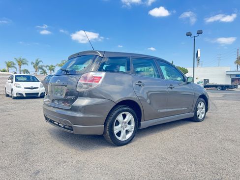 Used 2005 Toyota Matrix AWD image 8