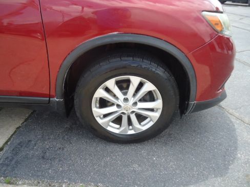 Used 2016 Nissan Rogue AWD SV image 4