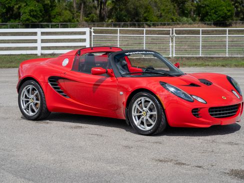 Used 2005 Lotus Elise image 16