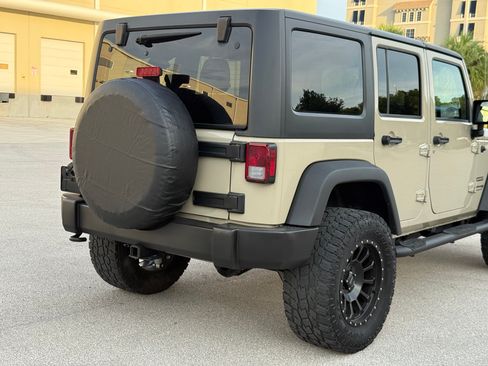 Used 2018 Jeep Wrangler Unlimited Sport S AWD/4WD image 40