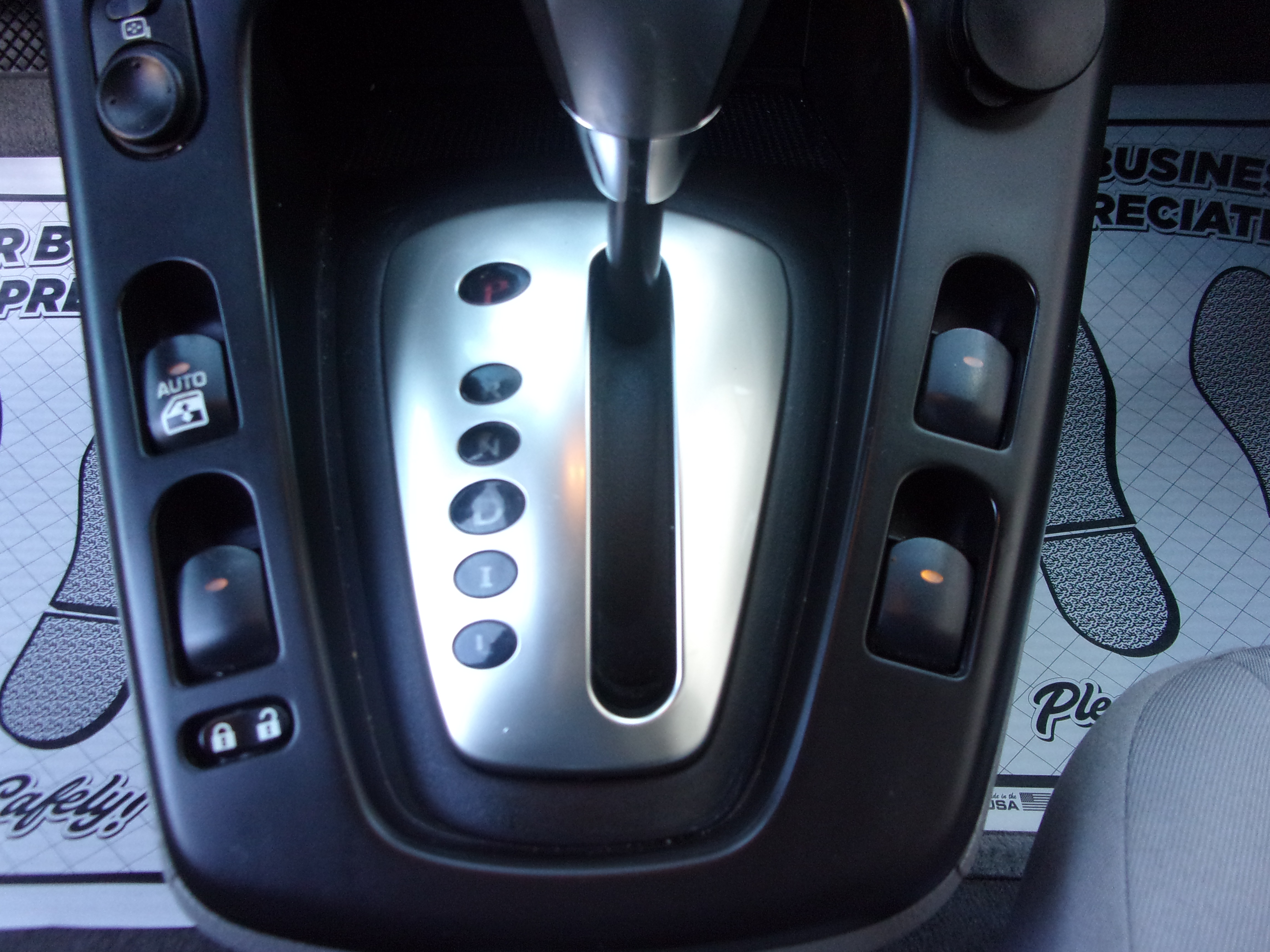 Used 2006 Saturn Vue 2WD image 12