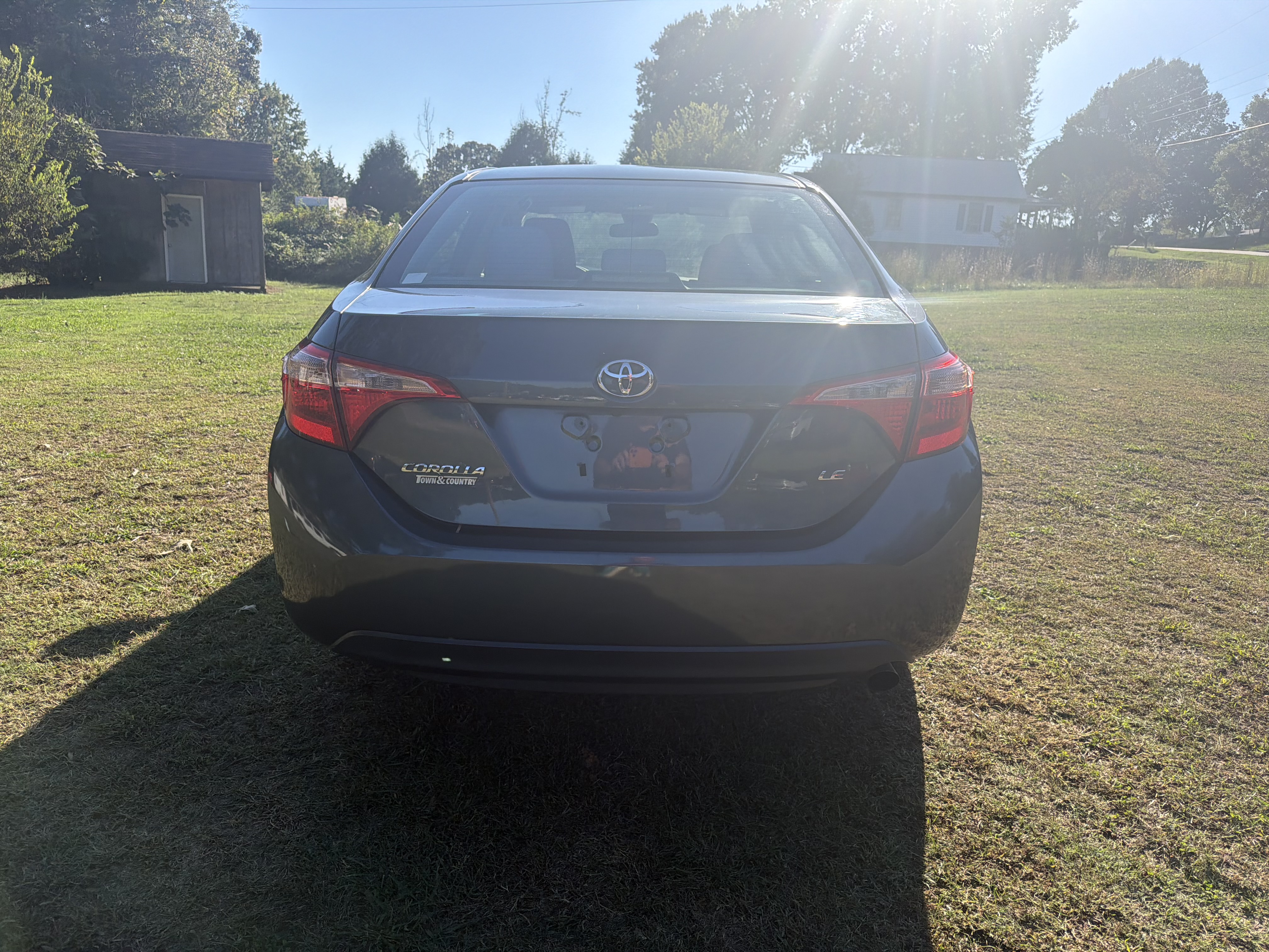 Used 2017 Toyota Corolla LE FWD image 30
