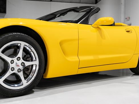 Used 2002 Chevrolet Corvette image 25