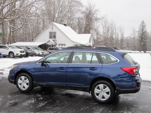 Used 2016 Subaru Outback 2.5i Premium image 8
