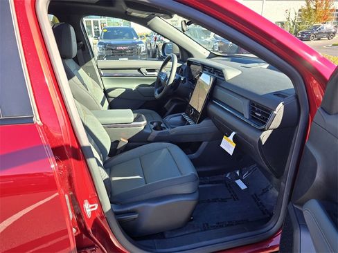 New 2026 GMC Terrain AT4 image 33