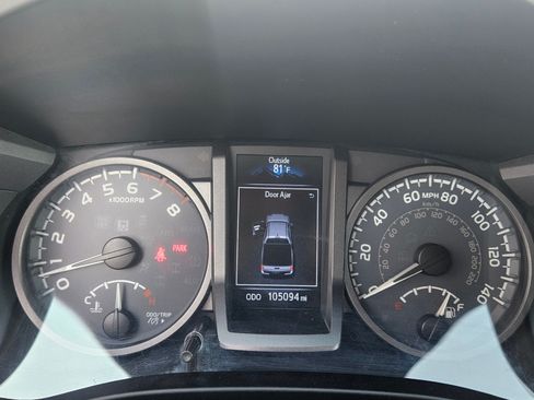 Used 2017 Toyota Tacoma image 10