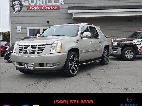 Used 2008 Cadillac Escalade EXT image 3