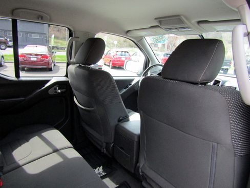 Used 2019 Nissan Frontier AWD/4WD image 27