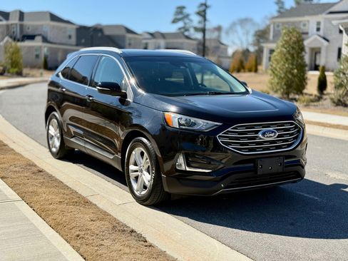 Used 2020 Ford Edge SEL image 2