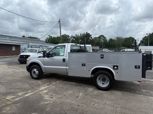 Used 2015 Ford F350 XL image 2