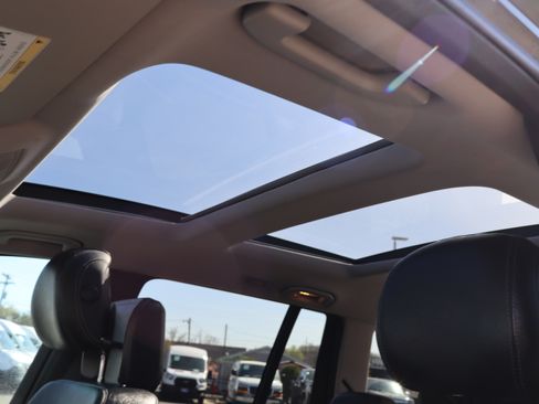 Used 2015 Mercedes-Benz GL 550 image 39