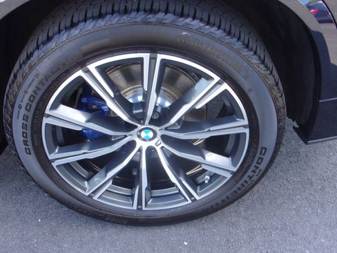Used 2022 BMW X5 xDrive40i AWD/4WD image 39