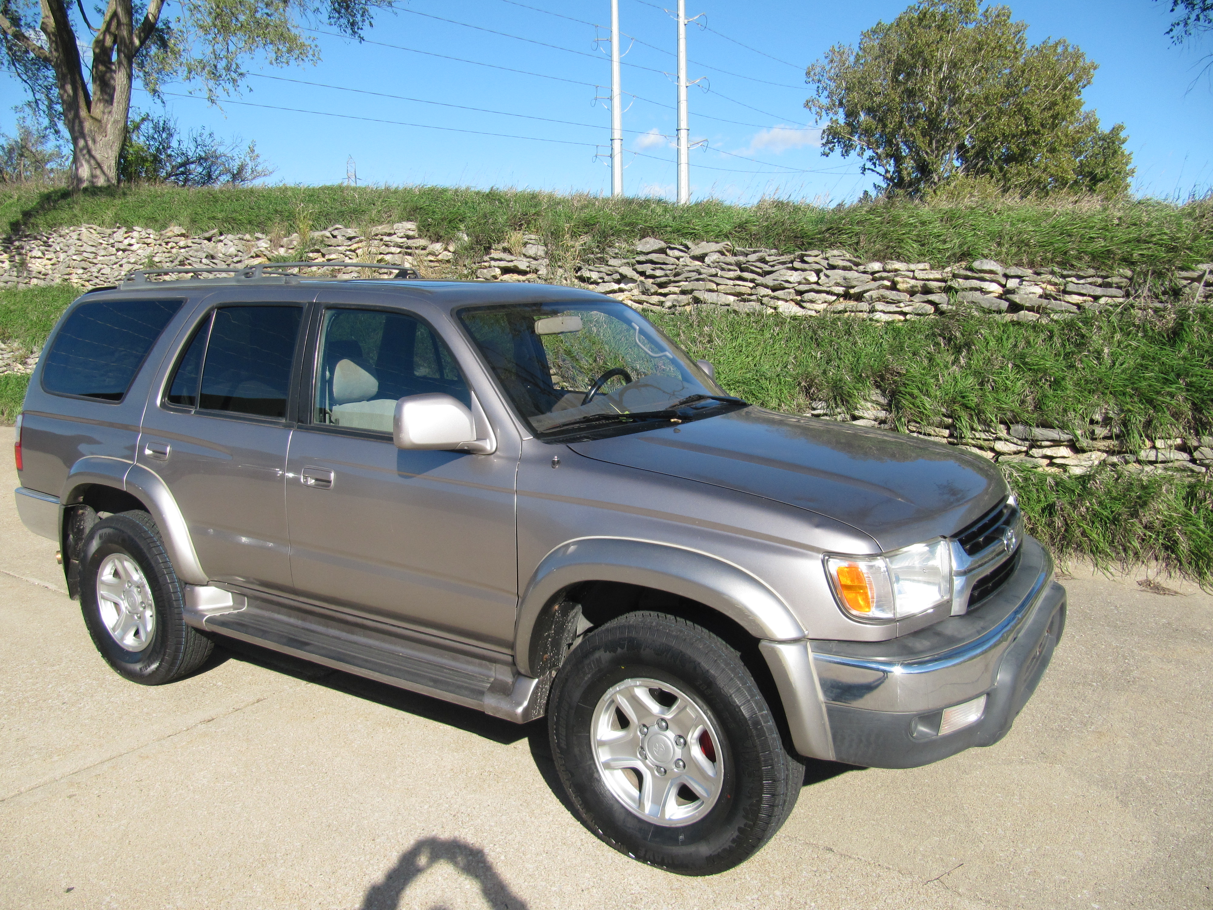 Used 2002 Toyota 4Runner 4WD SR5 image 9