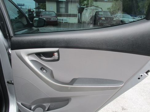 Used 2014 Hyundai Elantra SEL w/ Convenience Package FWD image 19