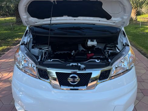 Used 2021 Nissan NV200 SV Van 4D FWD image 14