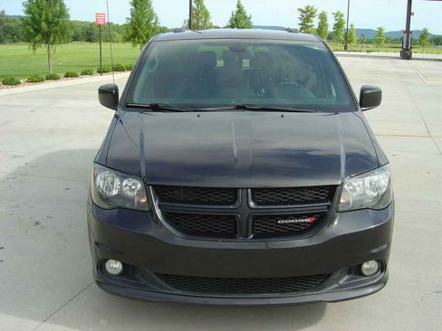 Used 2018 Dodge Grand Caravan GT image 6