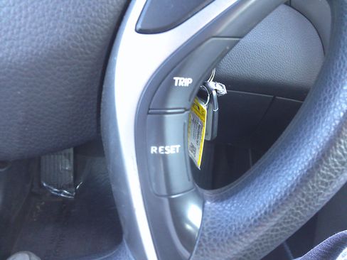 Used 2017 Hyundai Elantra GT image 29