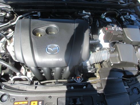 Used 2021 MAZDA MAZDA3 w/ Premium Package image 20