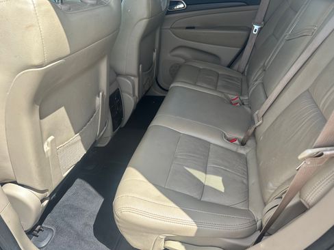 Used 2014 Jeep Grand Cherokee Laredo image 6