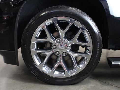 Used 2019 Cadillac Escalade Premium Luxury image 9