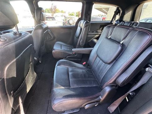 Used 2018 Dodge Grand Caravan GT FWD image 10