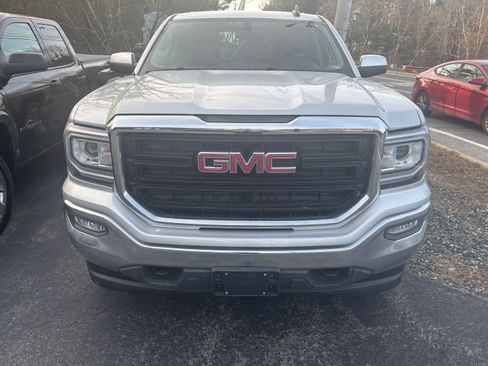 Used 2019 GMC Sierra 1500 Limited SLE image 2