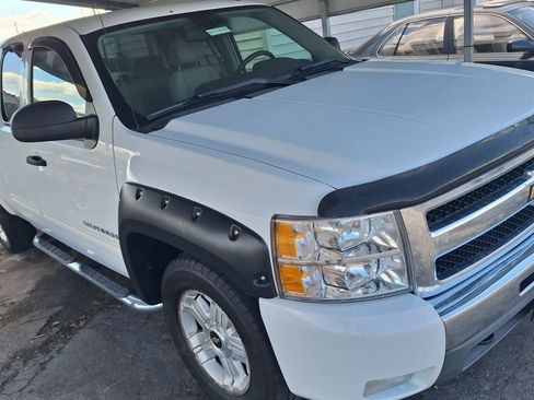 Used 2011 Chevrolet Silverado 1500 LTZ Z71 image 3
