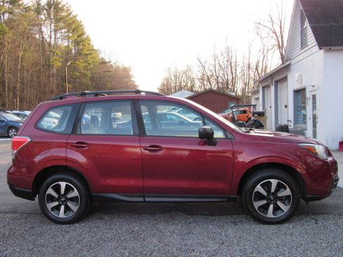 Used 2018 Subaru Forester 2.5i Premium image 12