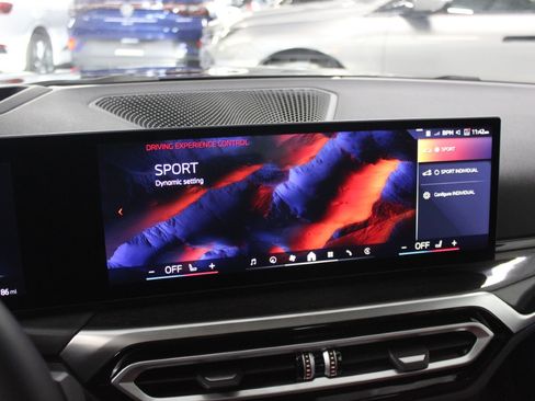 Used 2024 BMW i4 xDrive40i image 29