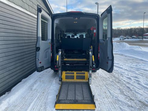 Used 2019 Ford Transit 350 XL image 4