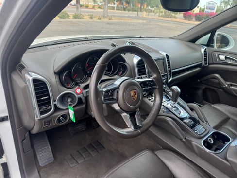 Used 2016 Porsche Cayenne image 7