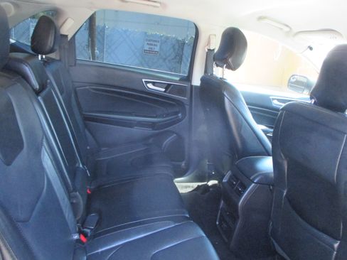 Used 2016 Ford Edge AWD Titanium image 11
