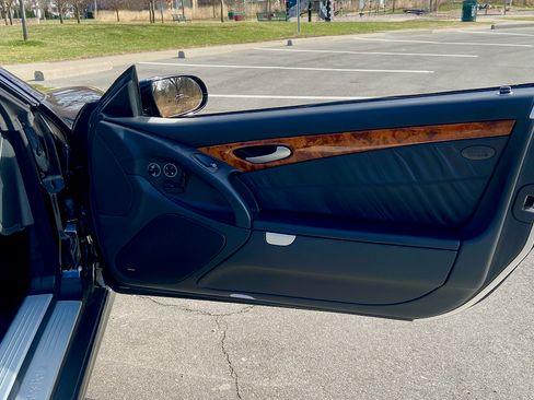 Used 2007 Mercedes-Benz SL 600 image 32