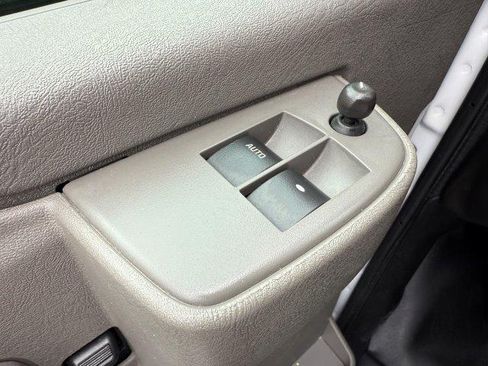 Used 2025 Chevrolet Express 2500 UNAVAIL RWD image 14