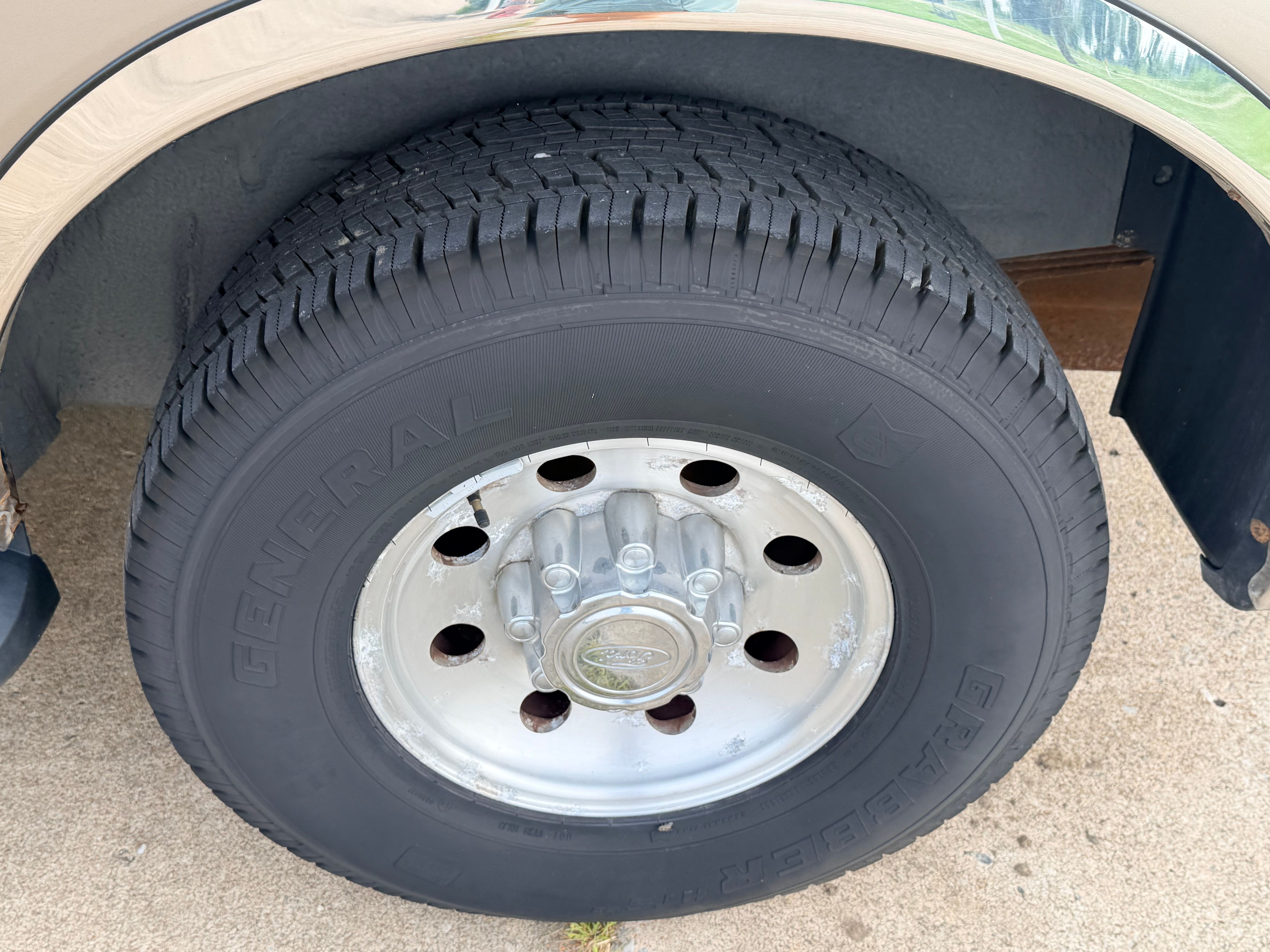 Used 2000 Ford Excursion 2WD XLT image 27