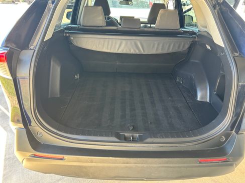 Used 2019 Toyota RAV4 XLE image 13